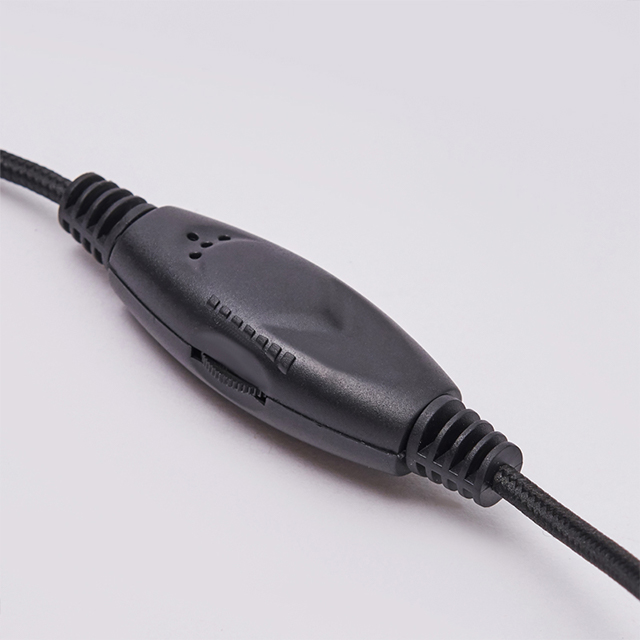 কম্পিউটার তারযুক্ত হেডফোন