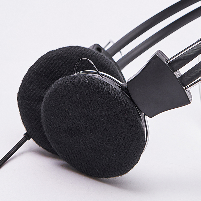 কম্পিউটার তারযুক্ত হেডফোন